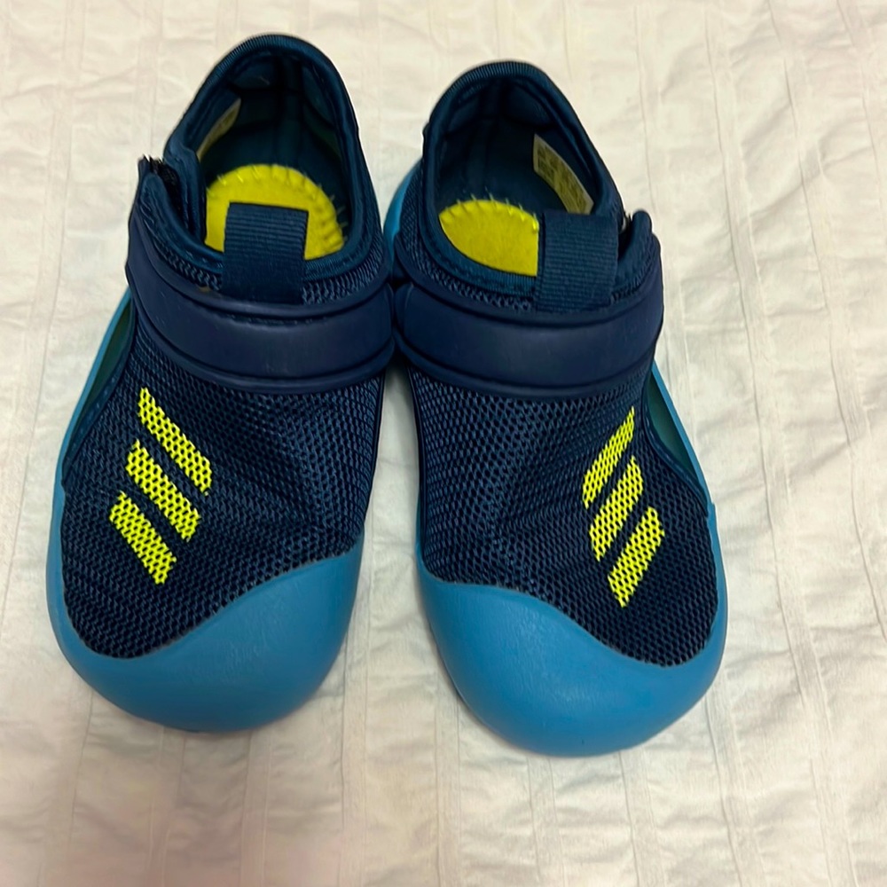 Adidas toddler boy water shoes size 8